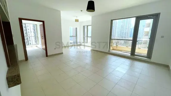 Prime location / Unfurnished / Spacious layout at Downtown Dubai