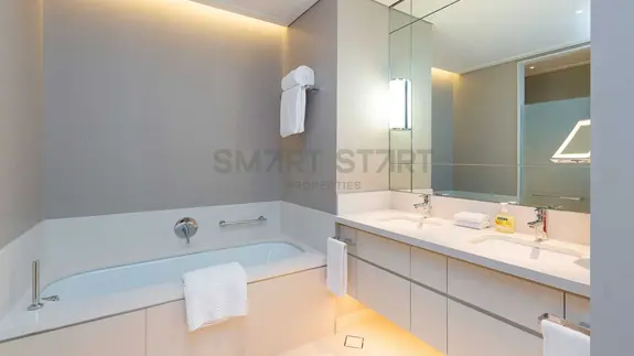 Fully furnished / High floor / Vacant at Downtown Dubai photo 11