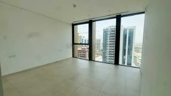 Prime Location / Full Go Dolphin Views / 2 Parking Spaces at Business Bay photo 3